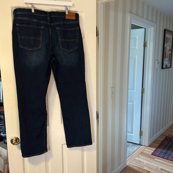Mens Lucky Brand Jeans Straight Leg Dark Wash 38W, 32L - Picture 2 of 3